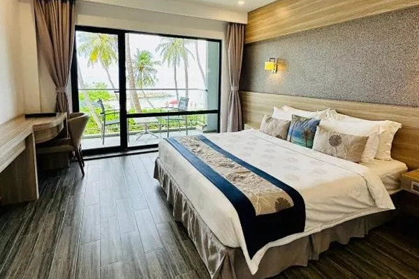 Standard Double Room with Private Balcony and Sea View